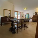 Rent 4 bedroom apartment of 322 m² in Rome