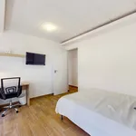 Rent a room of 102 m² in Elx