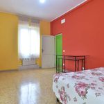 Rent a room of 90 m² in Roma