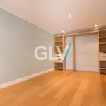 Rent 4 bedroom apartment of 114 m² in Lille