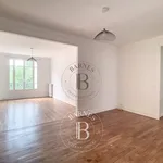 Rent 4 bedroom apartment of 85 m² in Paris