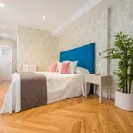 Rent 1 bedroom apartment of 160 m² in Madrid