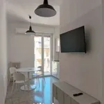 Rent 3 bedroom apartment of 80 m² in Milan