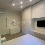 Affitto 3 camera appartamento di 82 m² in Firenze