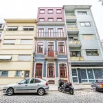 Rent 2 bedroom apartment of 65 m² in Porto