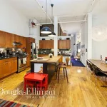 Rent 2 bedroom apartment in Manhattan