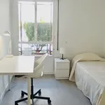 Rent 4 bedroom apartment in Seville