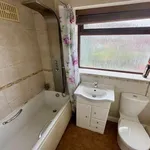 Rent 3 bedroom flat in Wakefield