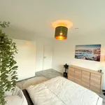 Rent 1 bedroom apartment of 72 m² in Brunswick