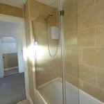 Rent 3 bedroom flat in South East England