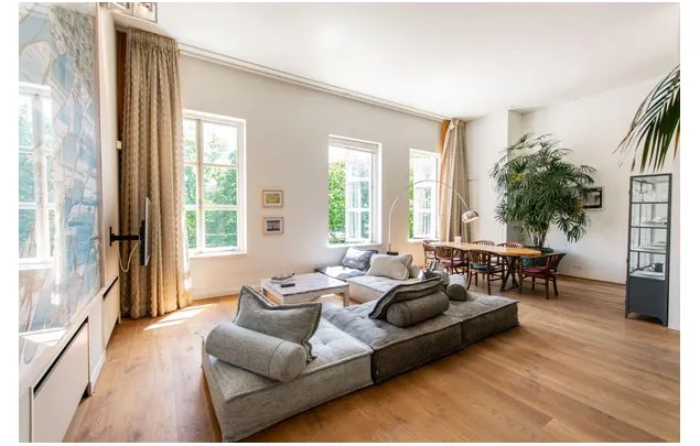 Huur 2 slaapkamer appartement van 150 m² in Amsterdam