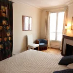 Appartement de 700 m² avec 2 chambre(s) en location à Paris