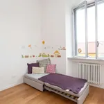 Rent 1 bedroom apartment of 48 m² in milan