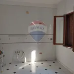 Rent 7 bedroom house of 260 m² in Caserta