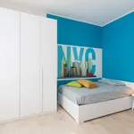 Rent 3 bedroom apartment in Milan