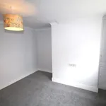 Rent 3 bedroom flat in South East England