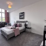 Rent 2 bedroom flat in Bolton