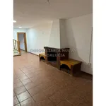 Alquilo 3 dormitorio apartamento de 174 m² en Almeria