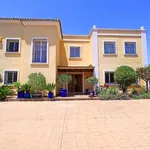 VILLA FAMILIAR EN ESTEPONA