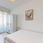 Rent 3 bedroom apartment of 10 m² in Marseille