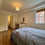 Rent 2 bedroom flat in Sandhurst