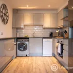 Rent 4 bedroom flat in Edinburgh