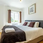 Rent 3 bedroom flat in Reading