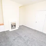 Rent 2 bedroom flat in Wakefield