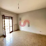 Affitto 3 camera appartamento di 120 m² in benevento