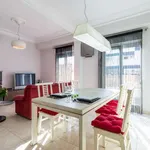 Rent 2 bedroom apartment of 83 m² in valencia