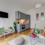 Pronajměte si 2 ložnic/e byt o rozloze 85 m² v Prague