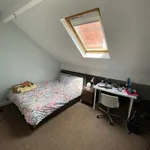 Rent 4 bedroom apartment in Yorkshire And The Humber