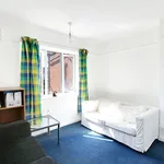 Rent 3 bedroom flat in London