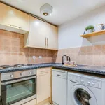 Rent 3 bedroom flat in Leeds