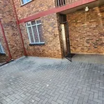 Rent 3 bedroom apartment of 118 m² in Pretoria