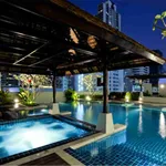 Rent 2 bedroom apartment of 90 m² in Bangkok