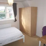 Rent 4 bedroom flat in East Midlands