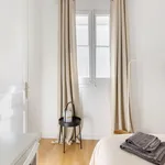 Rent 4 bedroom apartment in Barcelona