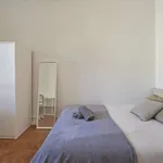 Rent a room in lisbon