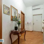 Rent 3 bedroom apartment of 80 m² in Milan