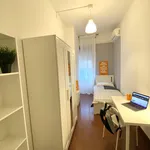 Rent 8 bedroom apartment in Bari