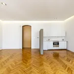 Pronajměte si 2 ložnic/e byt o rozloze 72 m² v Capital City of Prague