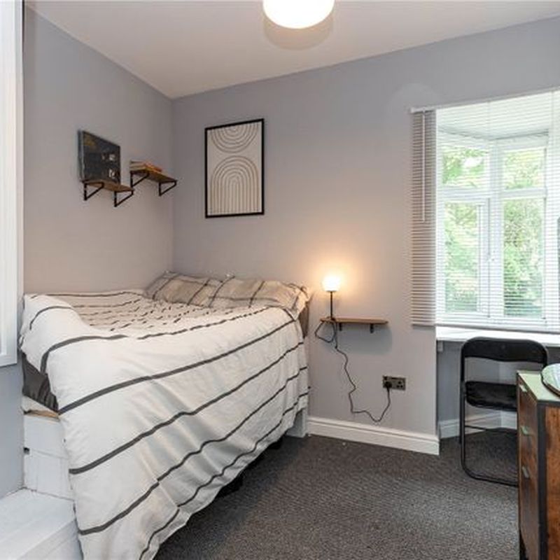 Room to rent in Hill Street, Newcastle, Staffordshire ST5