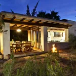 Rent 6 bedroom house in Cala Bassa