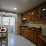 Rent a room of 100 m² in Valencia