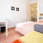 Rent 5 bedroom apartment in Valencia