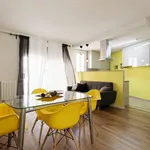 Rent 3 bedroom apartment of 1991 m² in Barcelona