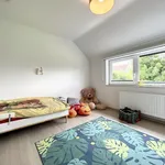 Maison de 900 m² avec 4 chambre(s) en location à Nivelles