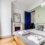 Rent 2 bedroom apartment of 55 m² in Paris