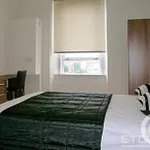 Rent 3 bedroom apartment in Edinburgh